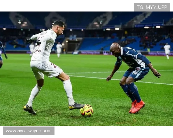 里尔500万欧元接近签下图卢兹20岁前锋埃朱马